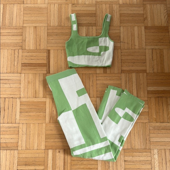Princess Polly Pants - Princess Polly Green and White Set